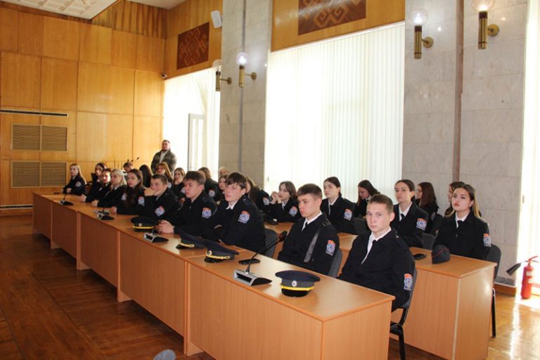 Общественный институт фото. Политология юфу. Страсбургский университет university of strasbourg. Институт социальных и политических технологий. Институт социально-политических исследований.